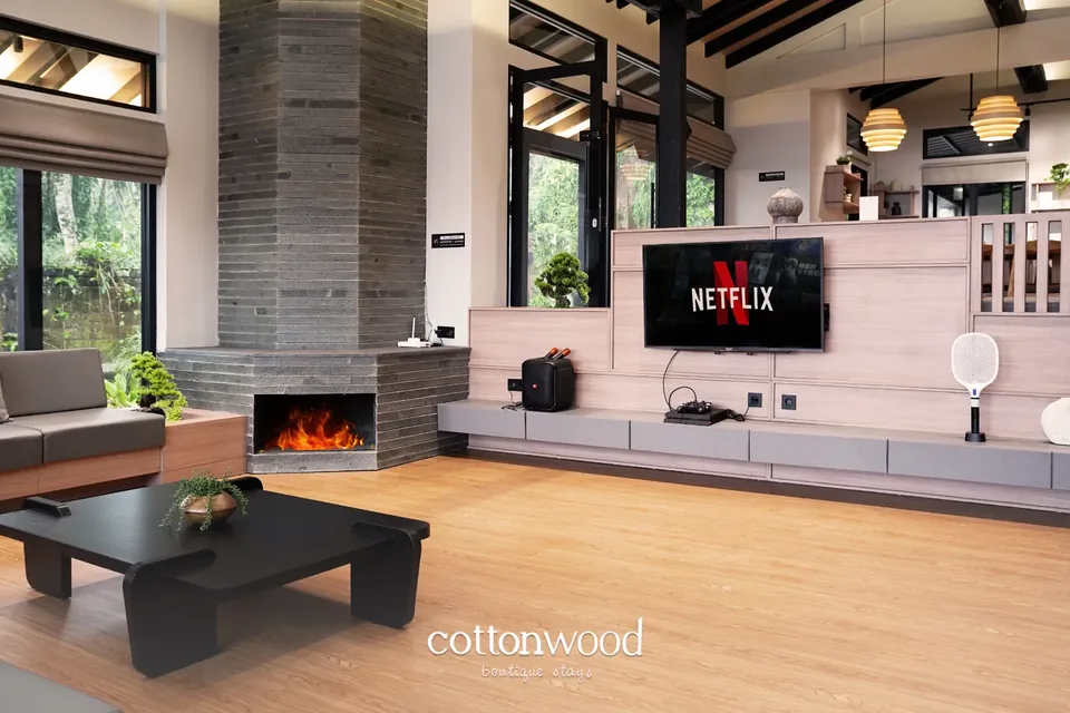 Cottonwood Lavish Villa Yaputa @Puncak — interior photo 2